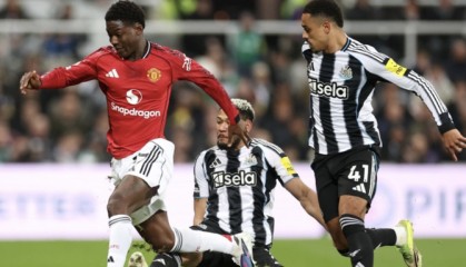 北京pk10计划-联赛11轮不败终结！曼联1-2遭十人纽卡绝杀，卡里克遭遇上任首败|纽卡斯尔|B费|拉姆塞|戈登|奥苏拉_新浪体育_新浪新闻