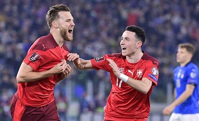 1636769601250070580.jpg 50416843-0-image-a-13_1636753171652.jpg